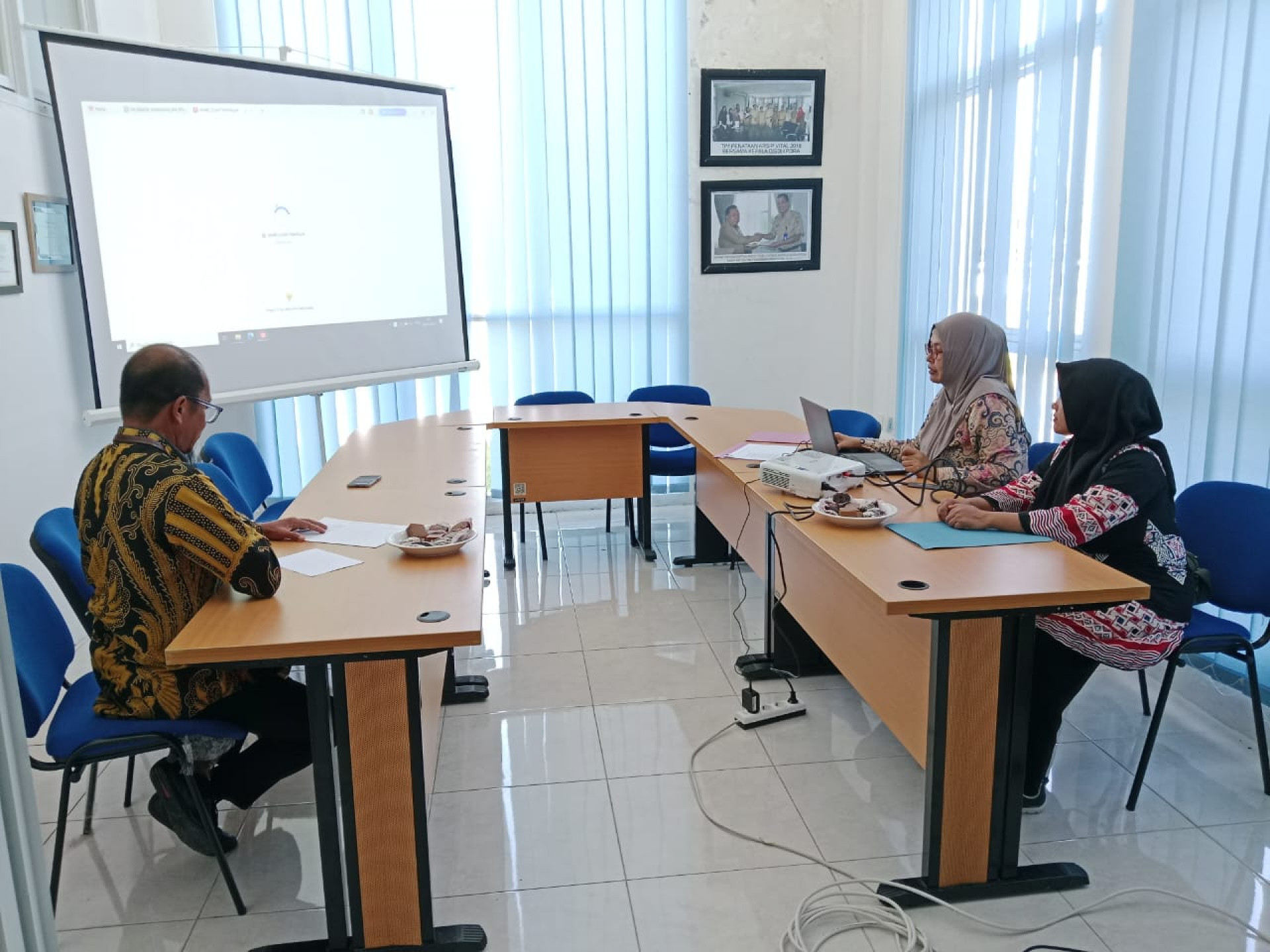Tim DPK Kaltim Lakukan Penilaian Hasil Alih Media Arsip di Dinas Perpustakaan dan Kearsipan Kabupaten PPU