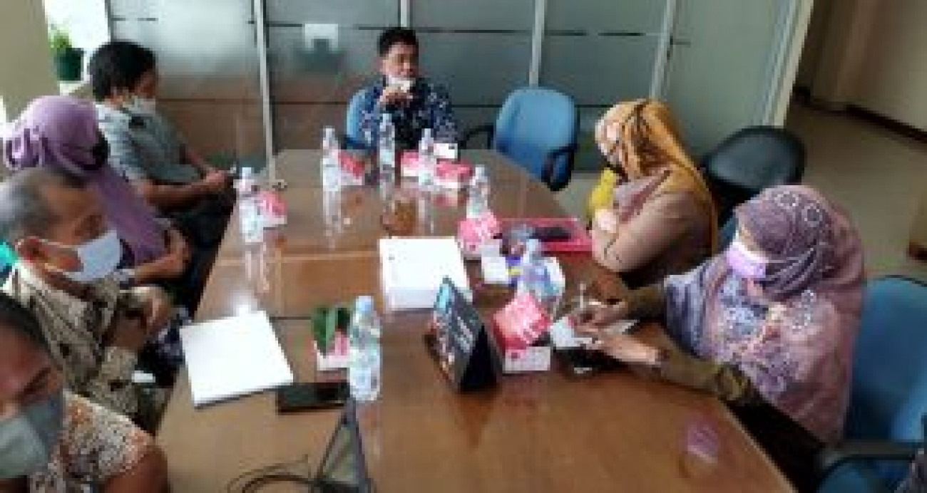 KEPALA BIDANG P3KM GELAR RAPAT TINDAK LANJUT VERIFIKASI AKREDITASI PERPUSTAKAAN TAHUN 2021