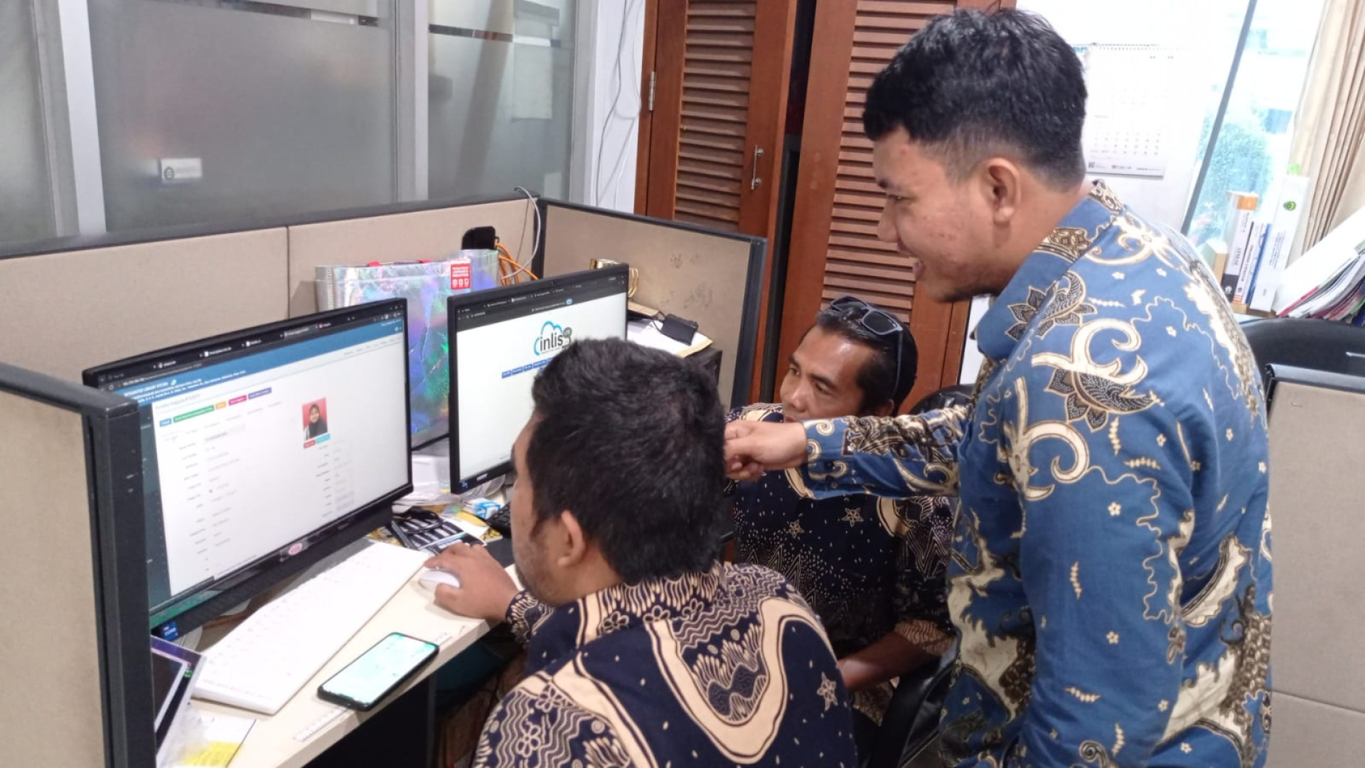 DPK Kaltim Terima Kunjungan DPK Kutim, Bahas Pengembangan INLISLite dan Klasifikasi Koleksi Deposit