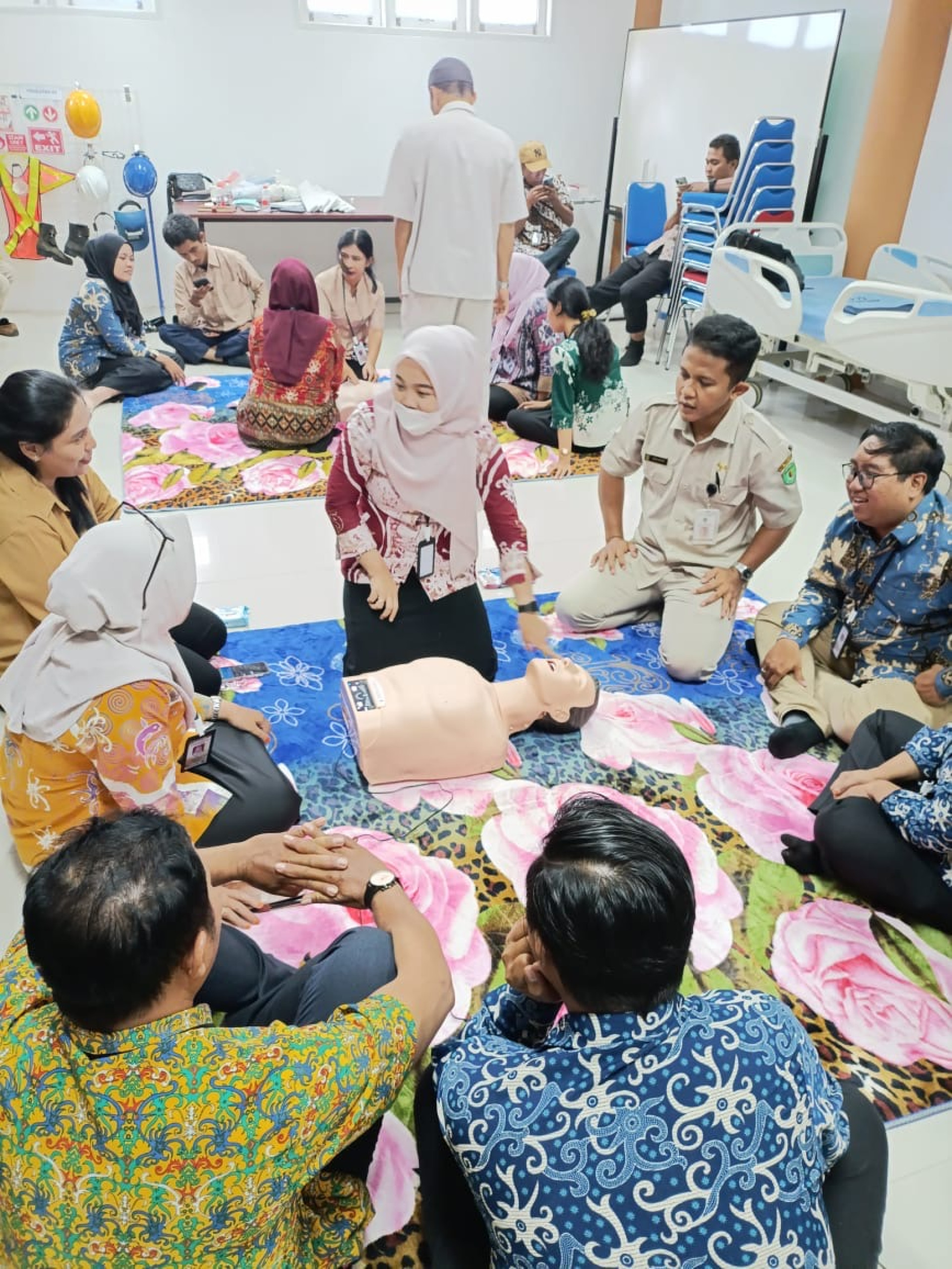 Siap Tolong Masyarakat, 30 Pustakawan Ikuti Pelatihan Bantuan Hidup Dasar di RS Atma Husada Mahakam   