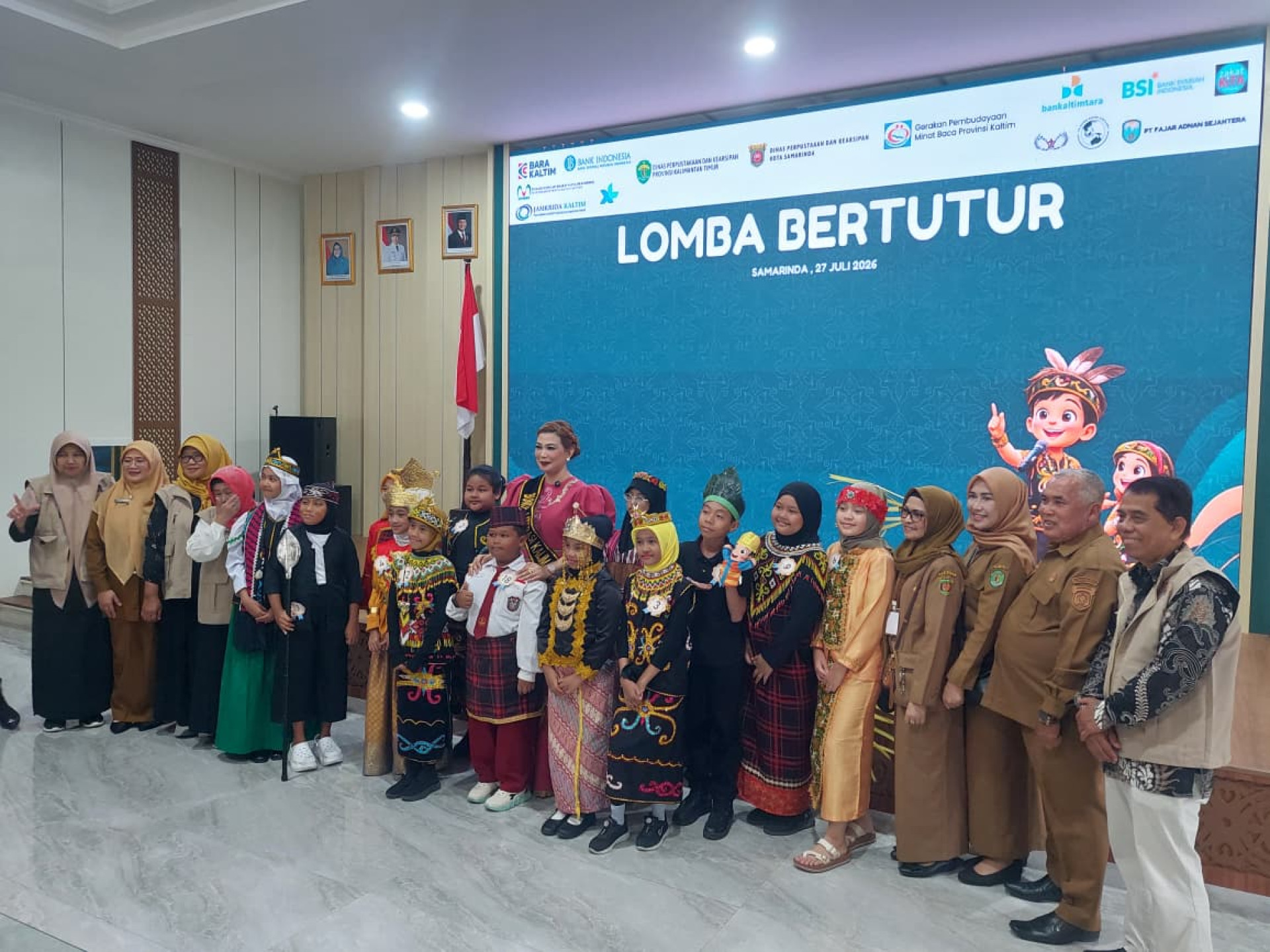 Seru Bareng Dongeng Keliling, Bunda Literasi Kaltim Rangkul Seluruh  Anak Kaltim untuk Menyukai Kegiatan Literasi