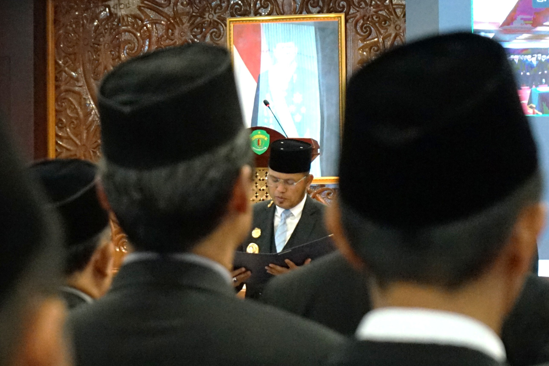 Penyegaran Birokrasi Kaltim: 71 ASN Dilantik pada Jabatan Manajerial dan Fungsional, Gubernur Harum Tekankan ASN Harus Profesional dan Berorientasi pada Masyarakat