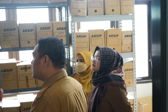 Tim Akuisisi Arsip DPK Akhiri 2024 dengan Pemantauan Pengelolaan Arsip Statis di 14 OPD Kaltim 