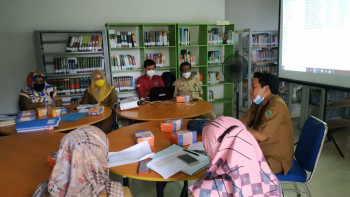 DPKD Prov.Kaltim Berikan Bimbingan Teknis Persiapan Pelaksanaan Akreditasi Perpustakaan Tahun 2021 di Kabupaten PPU