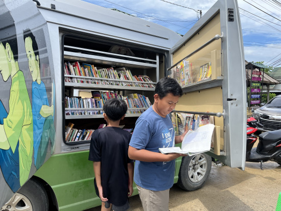 Perpustakaan Keliling Ke Rumah Warga, DPK Kaltim Mulai dari RT 34 Kelurahan Sambutan