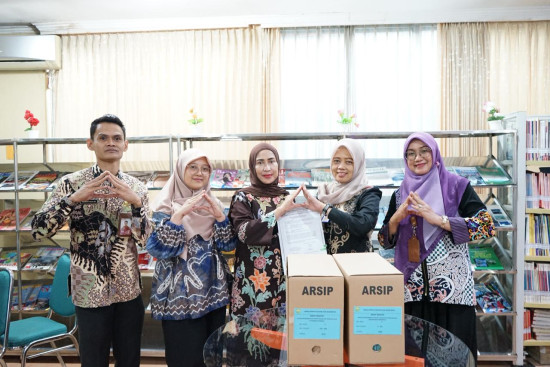4 Boks Arsip Tahun 2022 Diserahkan, P3KM DPK Kaltim Perkuat Tertib Kearsipan