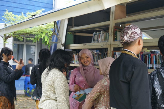 Rayakan Bulan Bahasa, SMAN 1 Samarinda dan DPK Kaltim Kolaborasi Tingkatkan Semangat Literasi